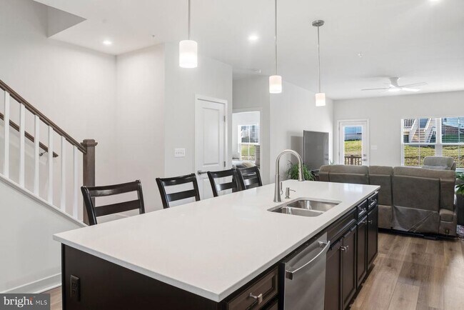 Photo - 7517 Matapeake Ln