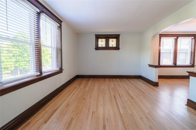 Photo - 4932 Loughborough Ave Unidad 1F