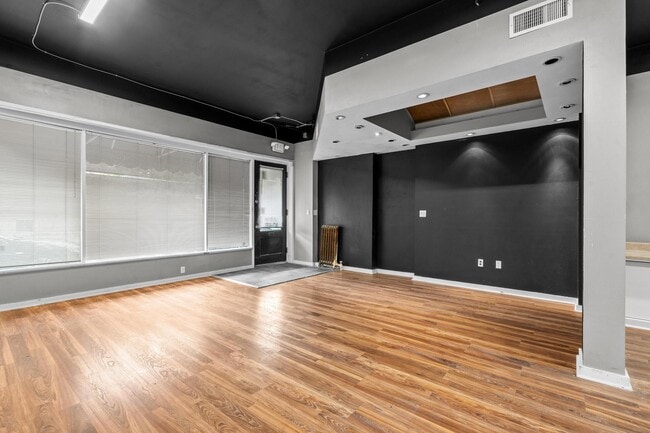 104 Brown St