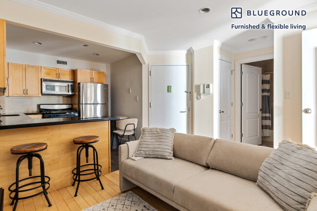 Building Photo - 143 Mulberry St Rental
