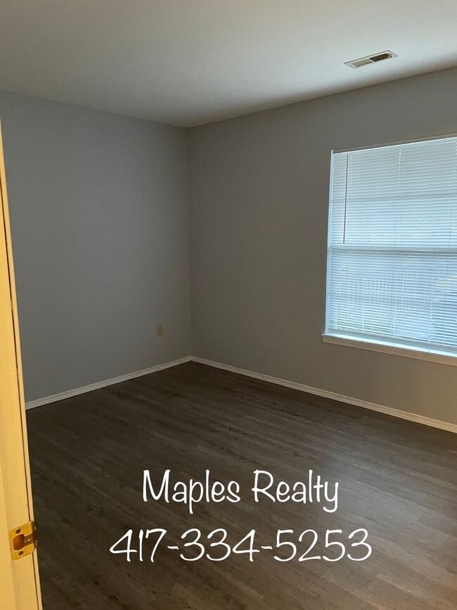 Photo - UNFURNISHED 1 bed/1 bath WALK-IN Condo