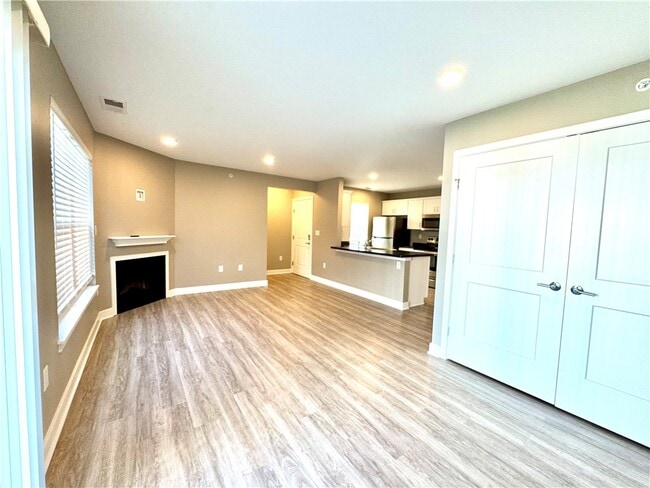 Photo - 303 New Terrace Ln