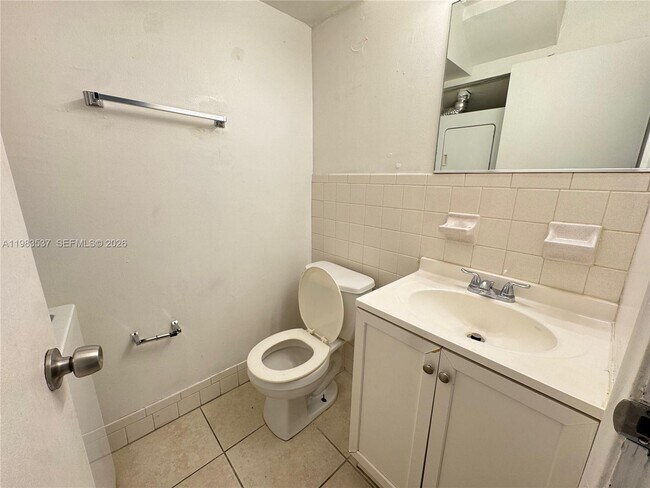 Photo - 5329 NW 27th St