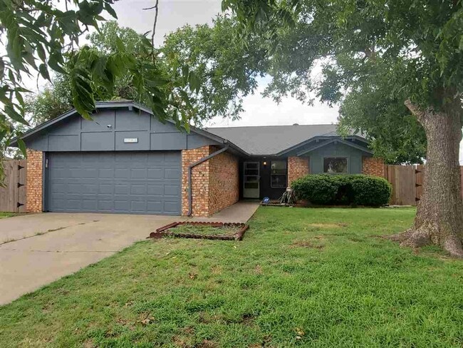 Building Photo - 1702 NW Gray Warr Pl Rental