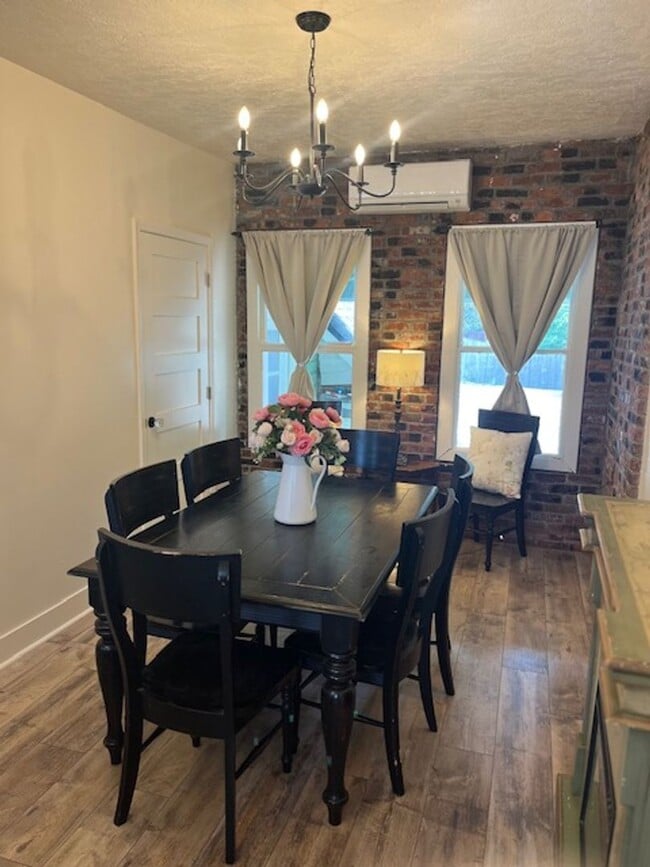 Photo - $2,750 Furnished or $2,550 Unfurnished, Th...