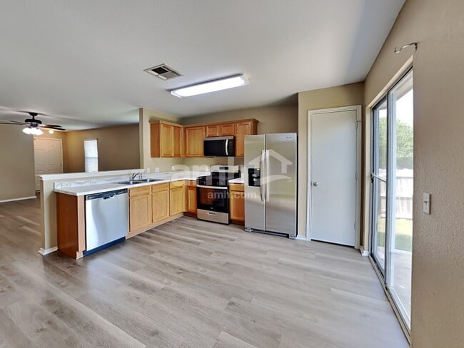 Photo - 255 Challenger