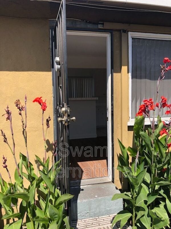 Photo - 4542 W Imperial Hwy Unidad #C