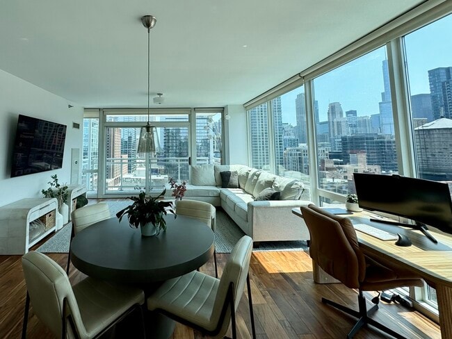 Photo - 757 N Orleans St Unit 1206