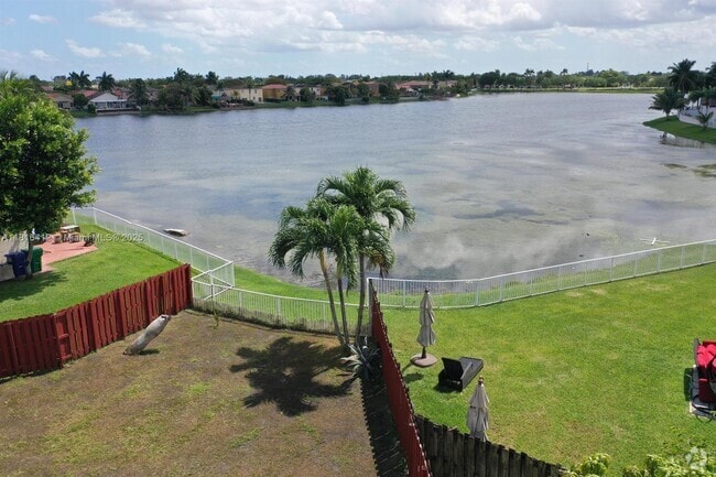 Building Photo - 5090 SW 136th Ave Rental