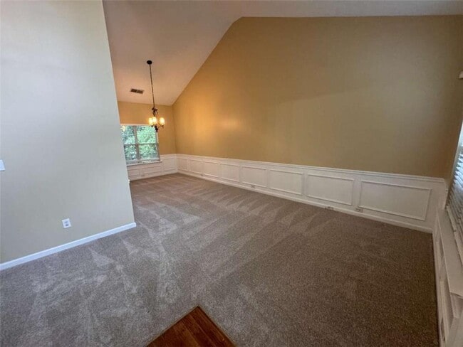 Photo - 1060 Litchfield Way SW