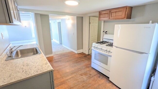 Photo - 707 Pawling Ave Unit 2