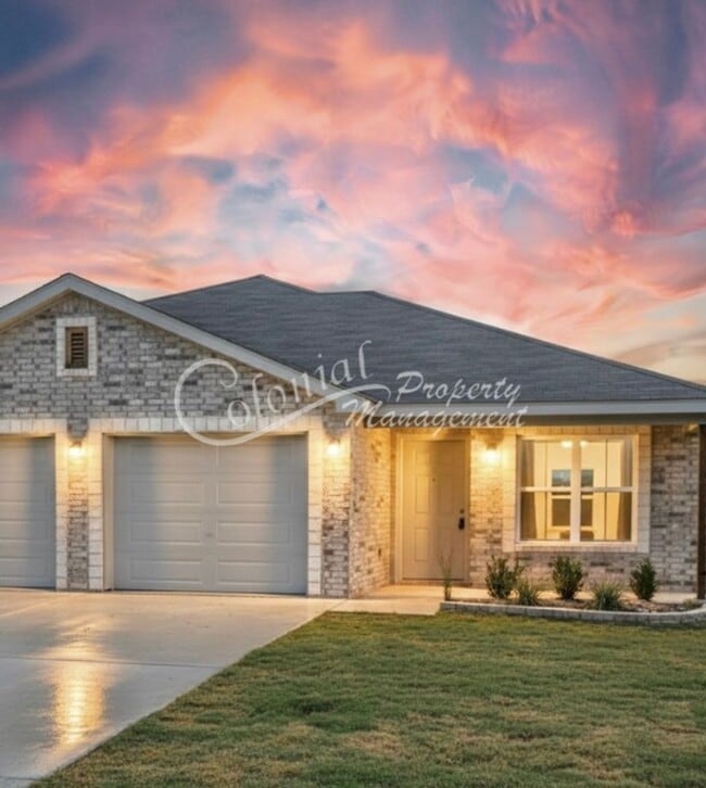 Building Photo - AVAILABLE SOON!