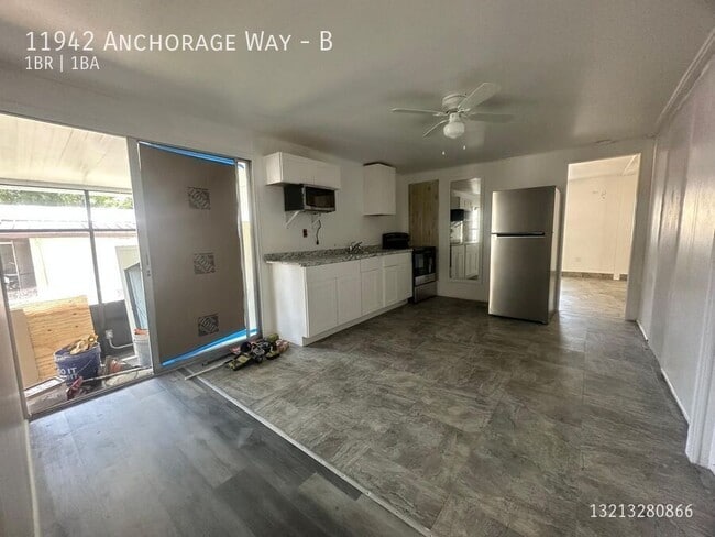 Building Photo - 11942 Anchorage Way Unit B