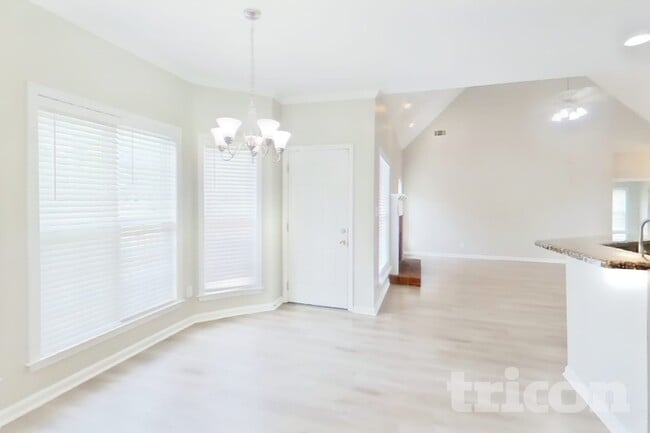 Photo - 115 Victor Ln