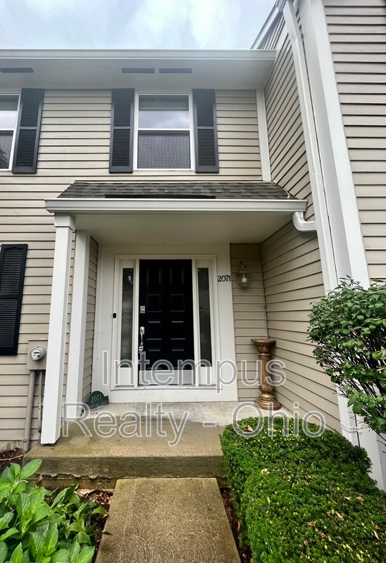 Photo - 2071 Stratford Ct