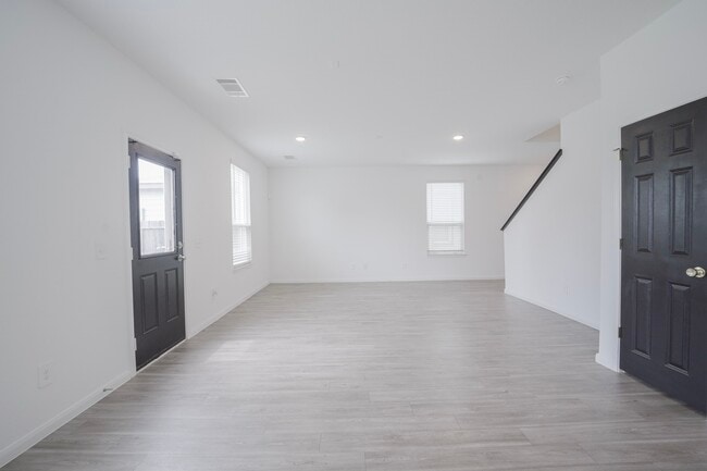Building Photo - 10622 Cashew Run Ln
