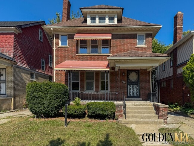 Building Photo - Beautifully redone large 3 bedroom home!