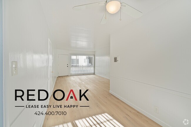 Building Photo - Charming One Bedroom with Large Sunny Wind... Unit 11 Rental