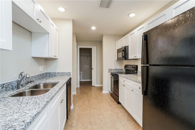 Photo - 3203 34th St SW