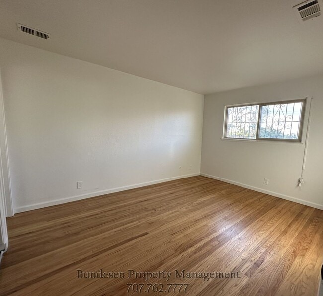 Photo - 601 Falcon Dr