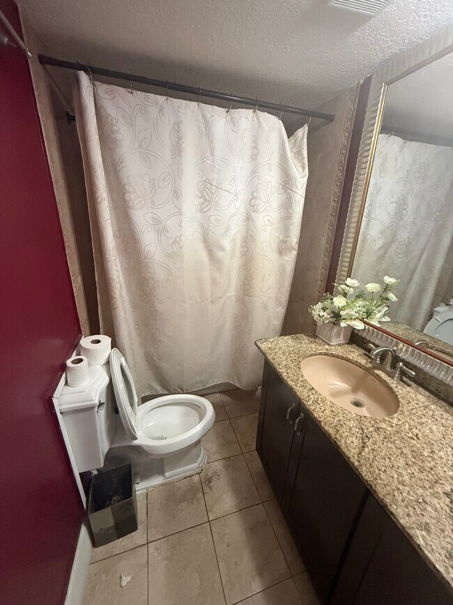 Photo - 7821 Hope St