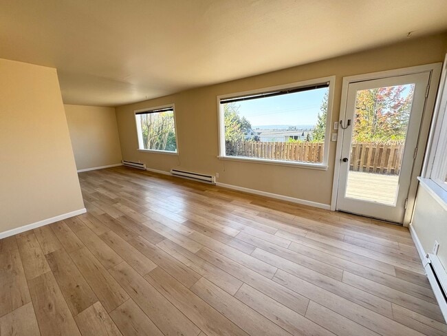 Photo - Charming Kirkland two bedroom one bath bun...