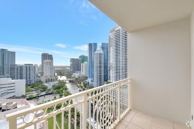 Building Photo - 511 SE 5th Ave Unit 2315 Rental