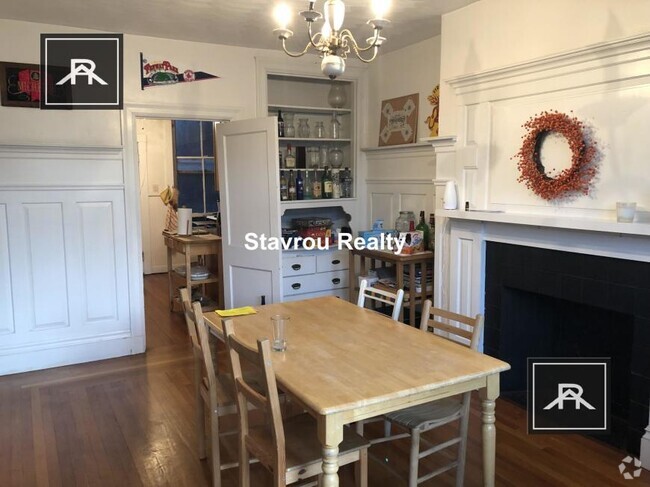 Building Photo - 3 bedroom in Brookline MA 02445 Unit 1 Rental