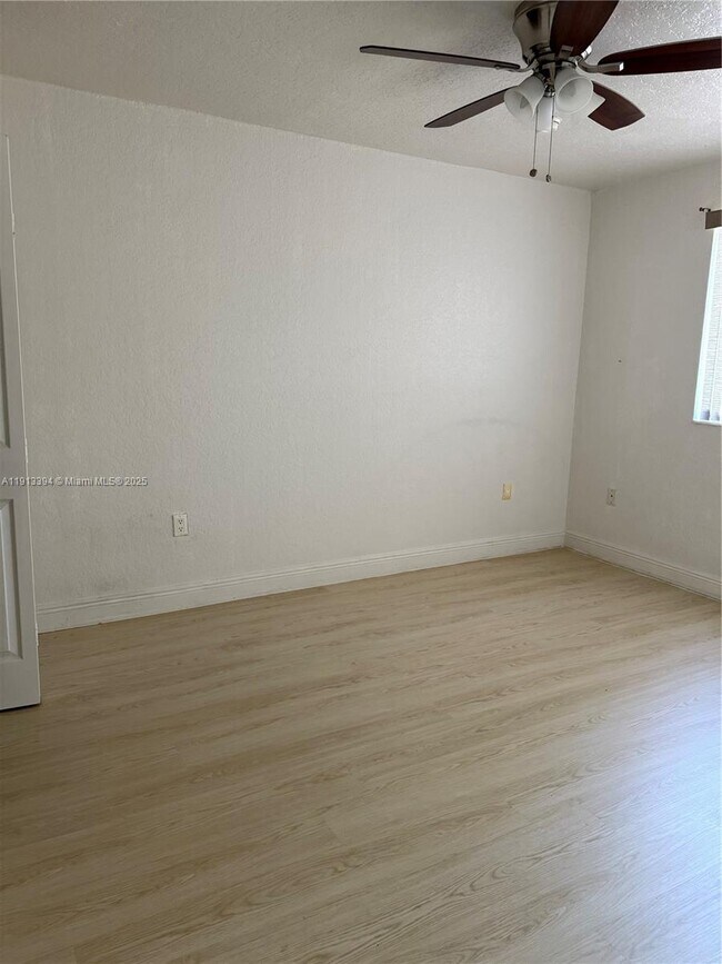 Photo - 20830 SW 87th Ave Unit 102