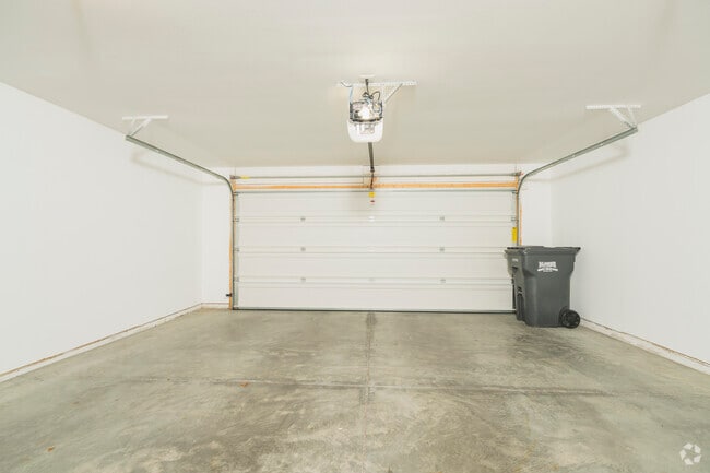 2BR, 2BA - 1,264SF - Garage - River Oaks Villas