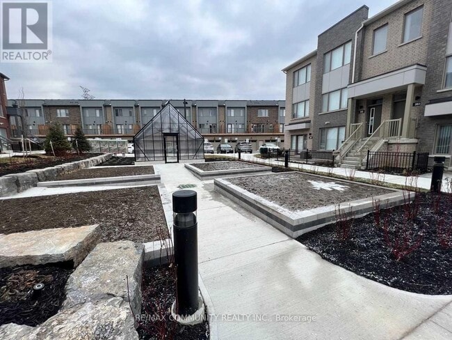 Photo - 1525 Kingston Rd