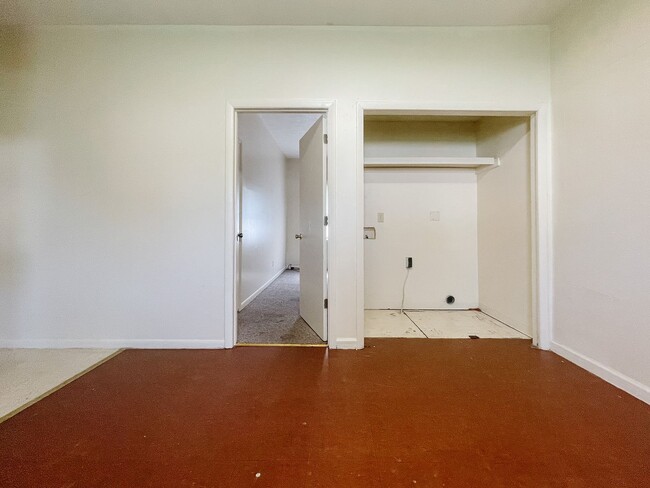 Photo - Coming Soon in Muncie! 3 Bed / 1 Bath House — Pet Friendly! Washer & Dryer Hookups!