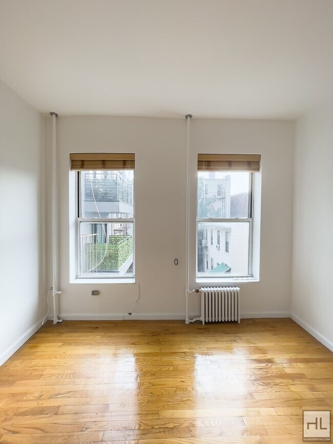 Photo - DIAMOND STREET / Greenpoint Studio / Amazi... Unit 8