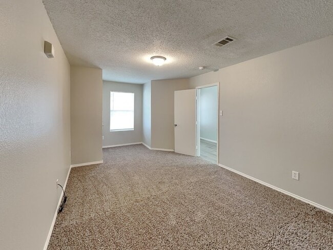 Photo - 216 Turning Tree Rd