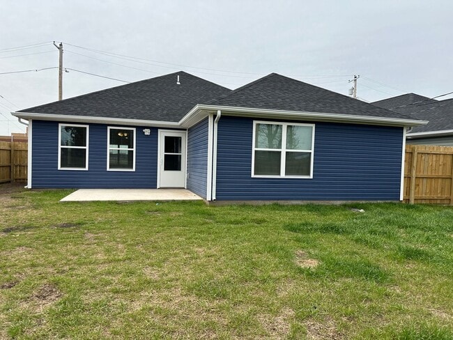 Photo - New build, 3 bed/2 bath, stainless steel appliances, two car garage, fenced in back yard!!!!