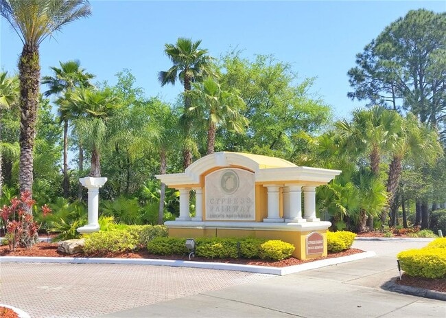 Photo - 5463 Vineland Rd Unit 5309