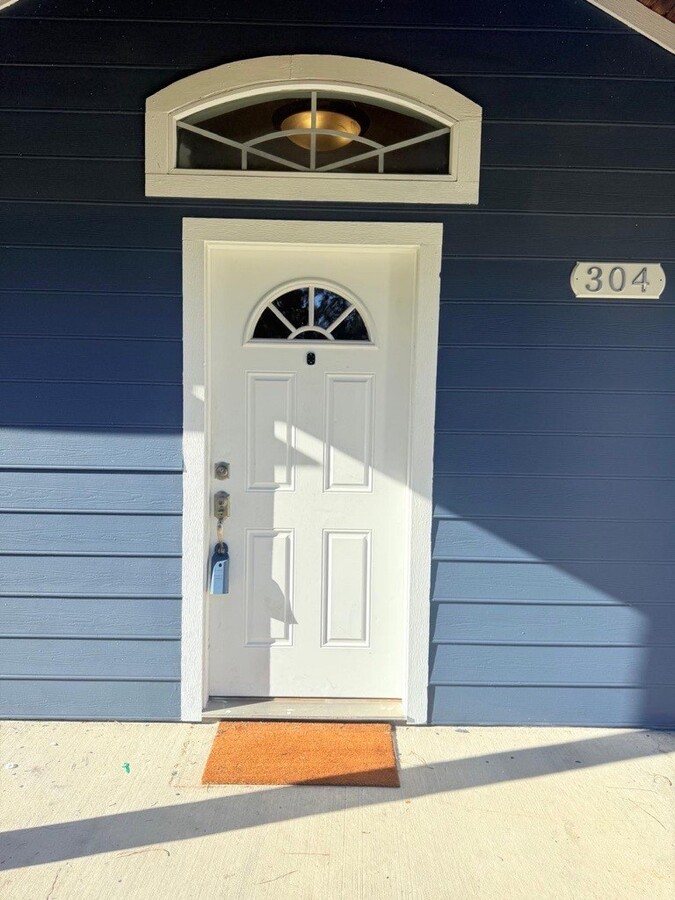 Photo - 304 Jill Ave