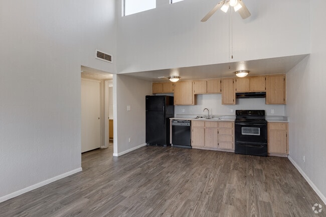 1BR, 1BA - 565SF - Kitchen - Las Brisas