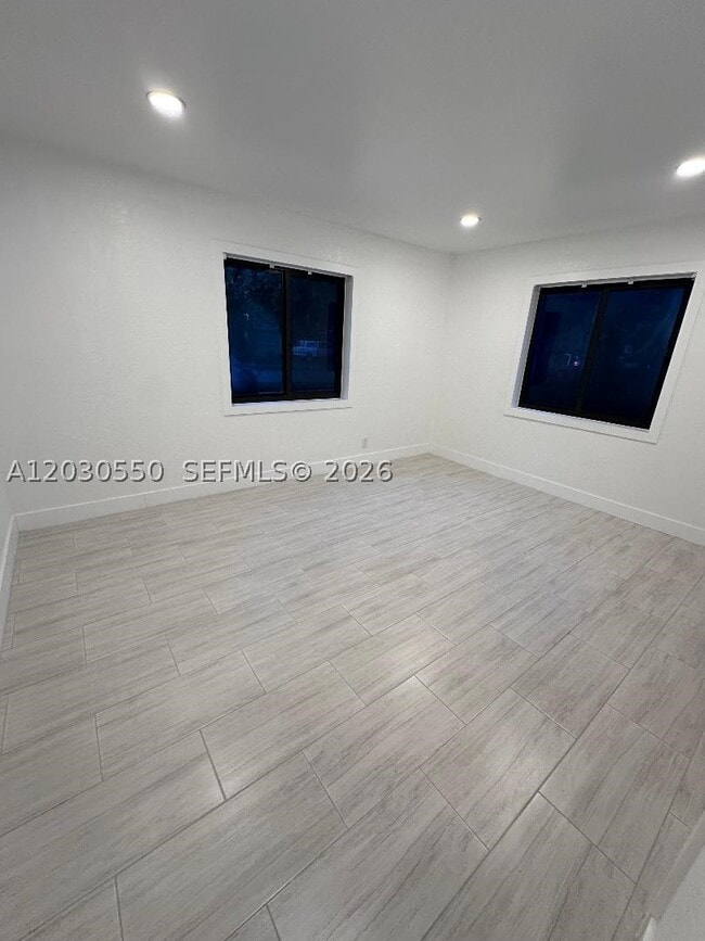 Photo - 2750 Washington St