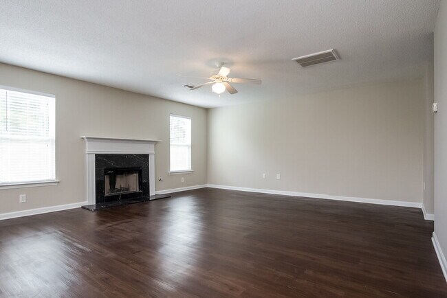 Photo - 3046 Summer Breeze Dr