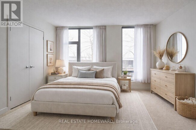 Photo - 297 Mutual St