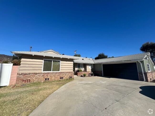 Building Photo - 951 E Foothill Blvd Rental