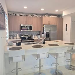 Photo - 249 NW 12th Ct