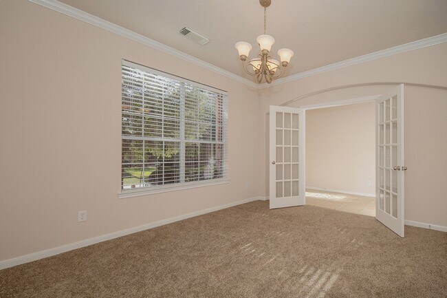 Photo - 47 N Spinning Wheel Cir