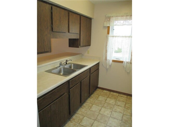 Photo - 480 W Main St Unit #B8