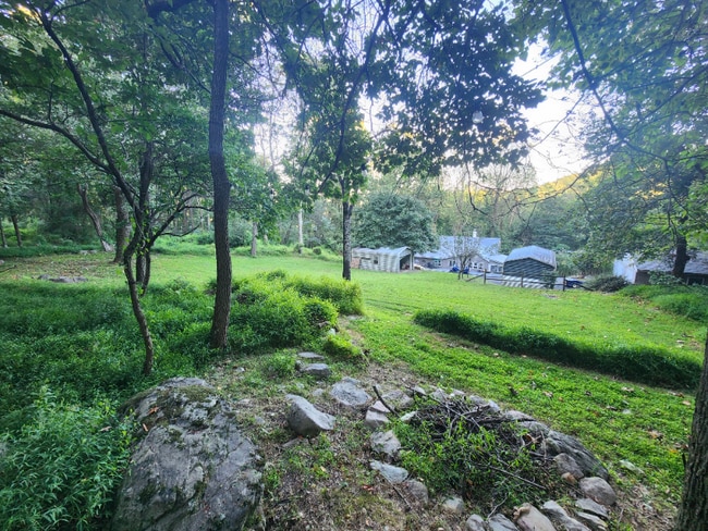 Photo - 15215 Charmian Rd