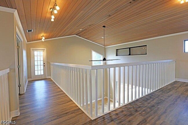 Photo - 16717 Bobcat Dr