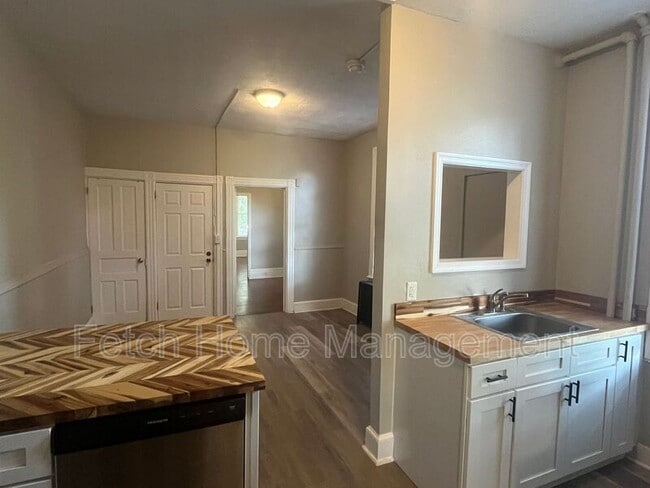 Photo - 552 Pershing Ave