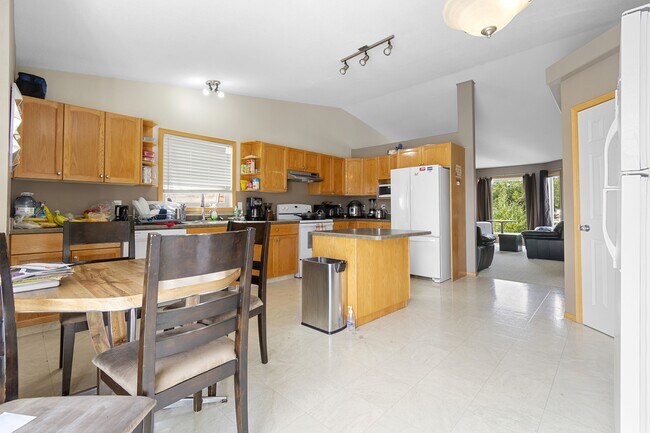 Photo - 12609 Crystal Lake Dr