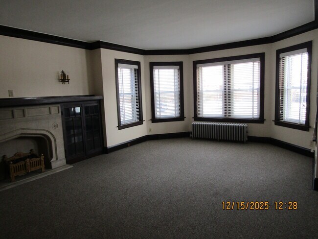 7730 S Michigan Ave Unit 1st floor